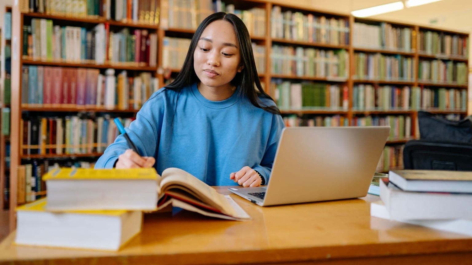 Perplexity Pro for Students — 50% Off with ISIC